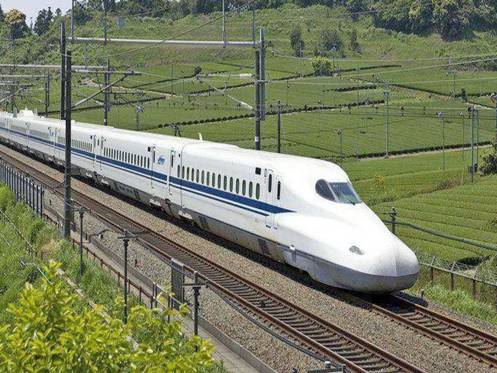 इंडिया में जल्द दौड़ेगी Bullet Train, रेल मंत्री का आया बड़ा बयान; जानें