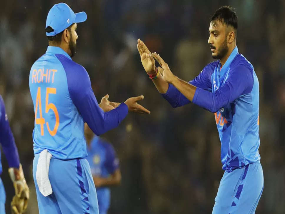 Ind vs Aus 1st T20 Live Updates: भारत ने मैच पर कसा शिकंजा, आधी ऑस्ट्रेलियाई टीम पवेलियन लौटी