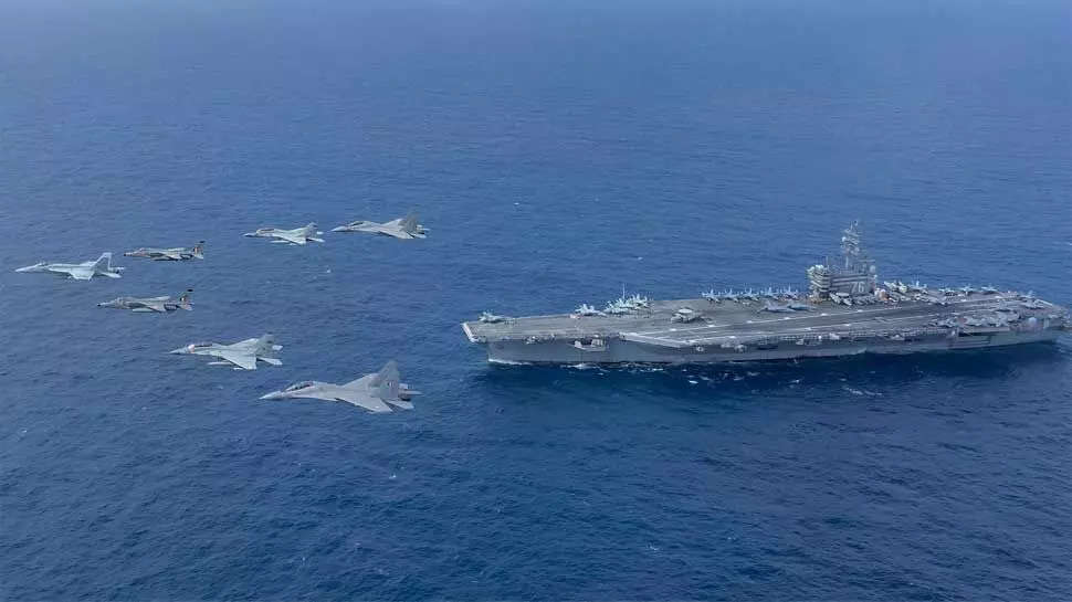 तैयार हो रहा भारत का सबसे बड़ा WarShip 'INS VISHAL', जानिए क्या होगी लंबाई और कीमत