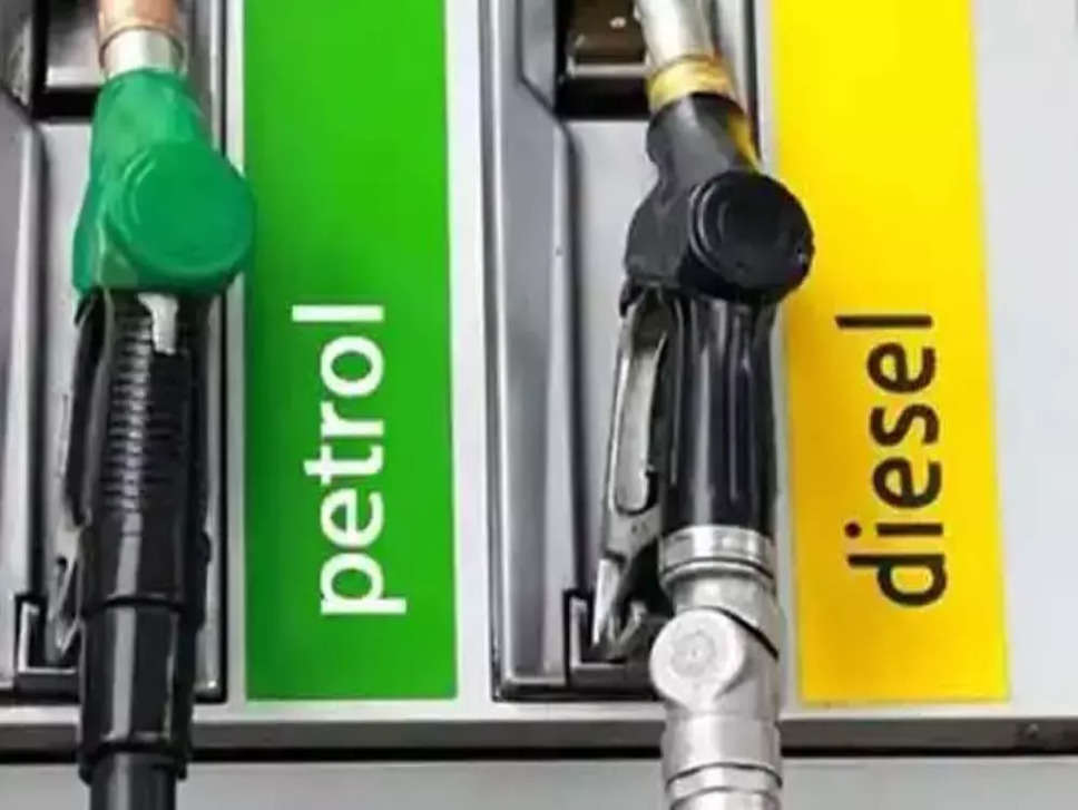 क्रूड ऑयल 9 महीने के न‍िचले स्‍तर पर, इस द‍िन सस्‍ता होगा Petrol-Diesel! जान‍िए आज का रेट