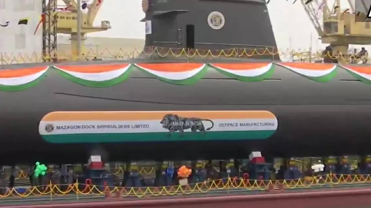 Scorpene Submarine : मुंबई में लॉन्च हुई INS वागशीर पनडुब्बी, समुद्र में बढ़ेगी भारत की ताकत, जानें इसकी खासियत